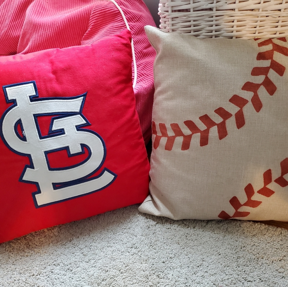 St. Louis Cardinals & baseball throw pillows
